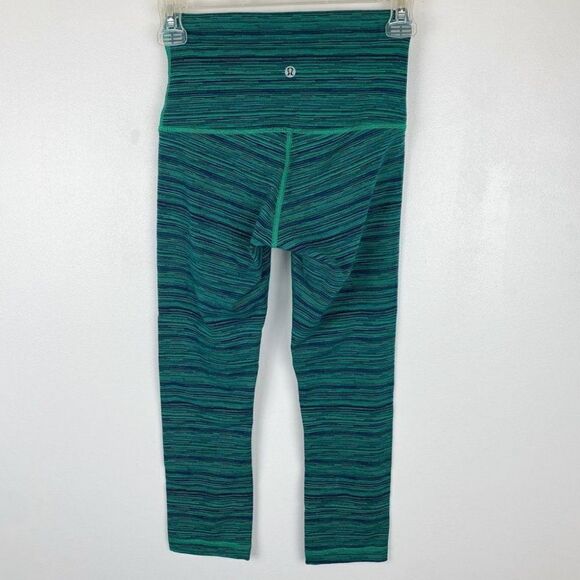 Lululemon Wunder Under Crop High  Rise Cyber Jungle Hero Blue Size 4 - Picture 4 of 7